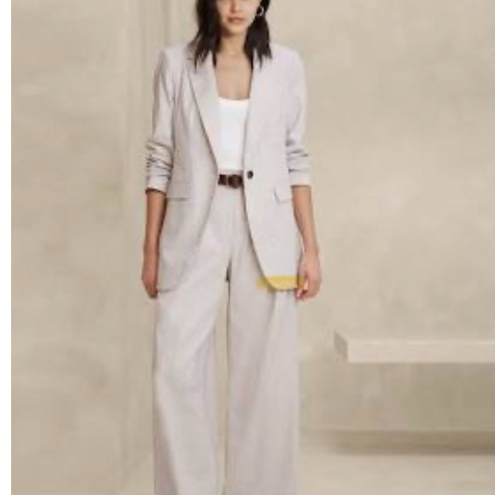 Banana Republic Long and Lean Linen Blazer